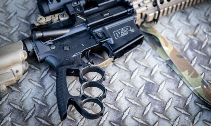 AVRi AR10/15 Knuckle Handgrip